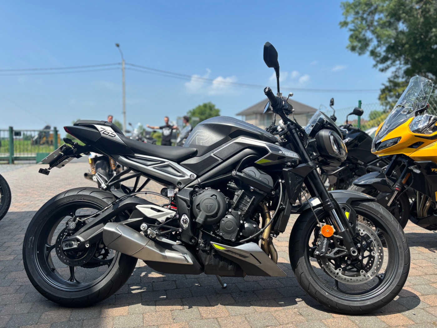 Street Triple 765 R Silver Ice