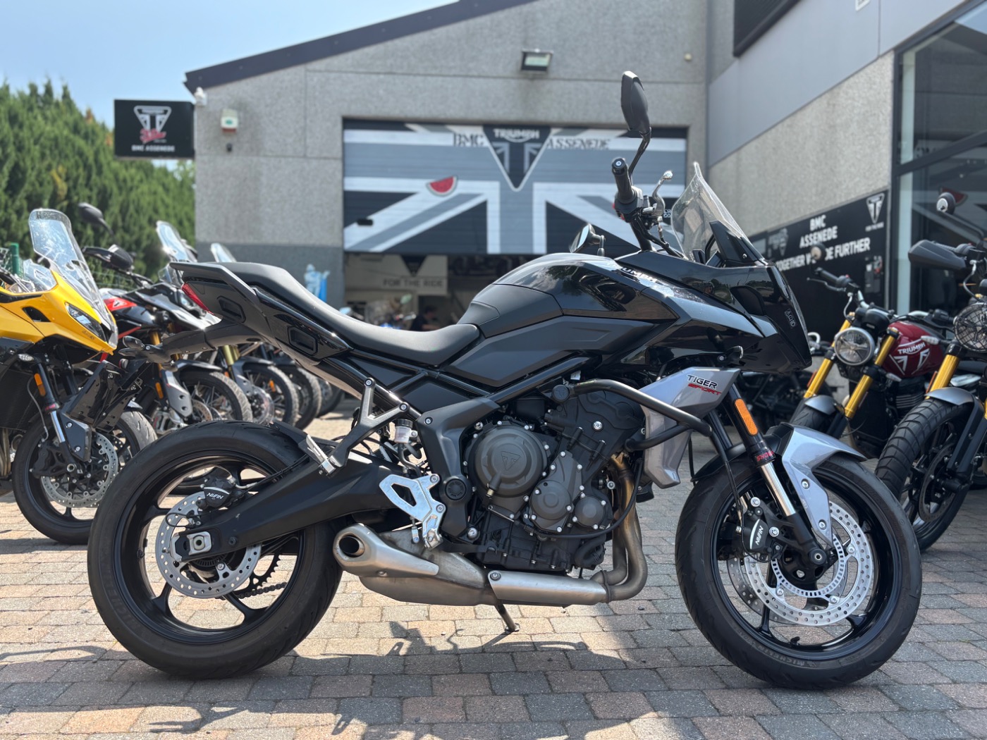 Tiger Sport 660 Jet Black