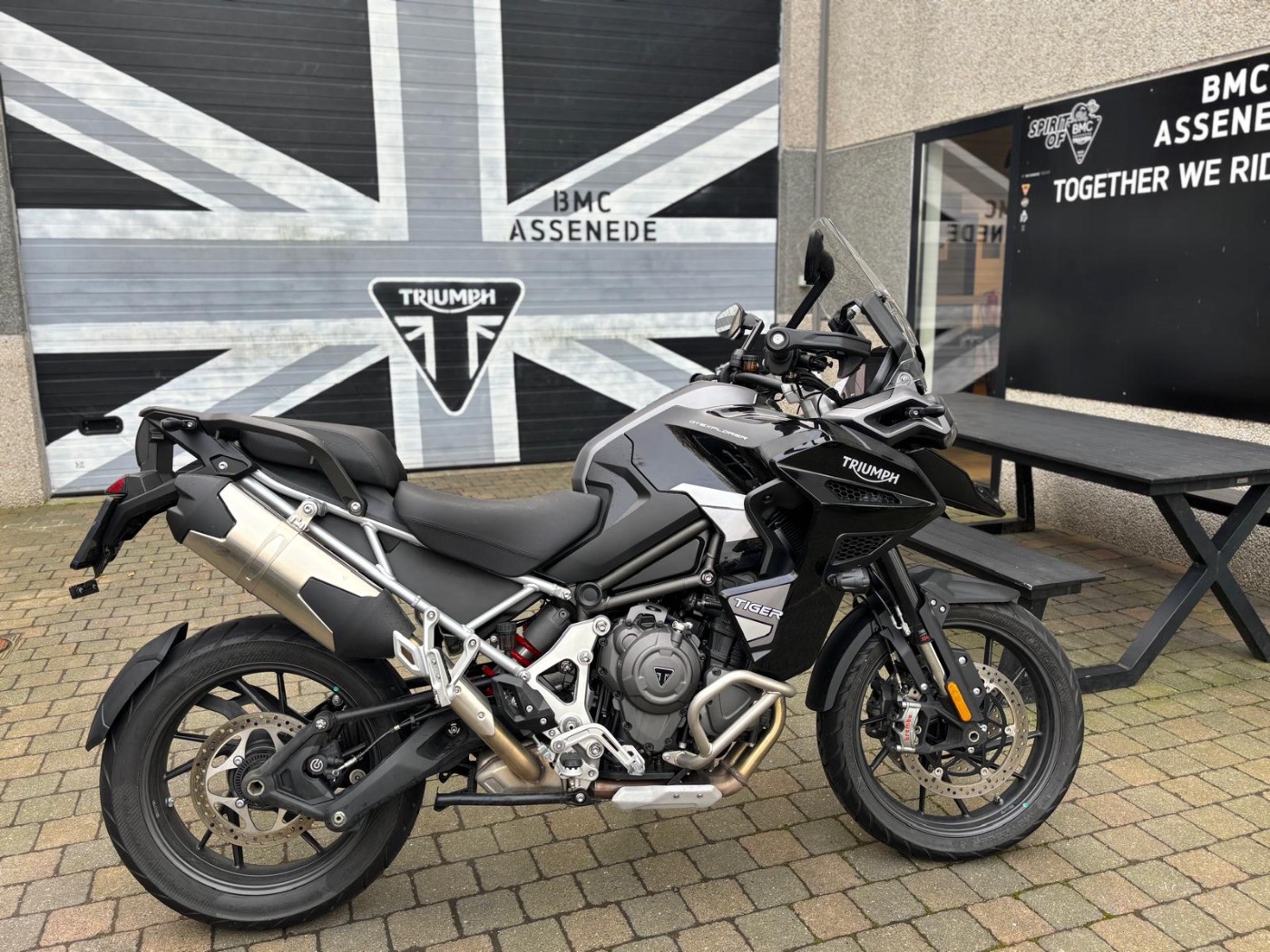 Tiger 1200 GT Explorer Sapphire Black (DEMO)