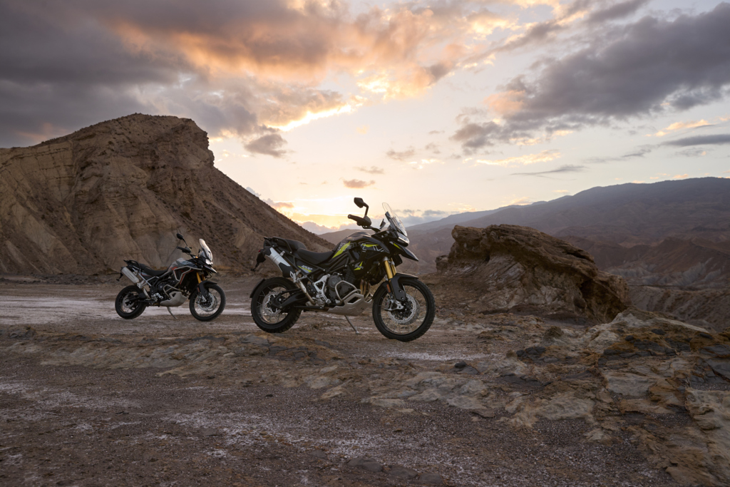 Triumph onthult speciale editie Tigers: Alpine en Desert